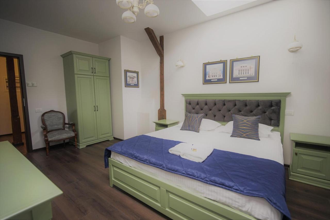 Hotel La Curtea Domneasca Piatra Neamţ Exteriér fotografie